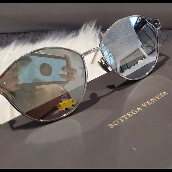 😍Bottega Veneta Round Frame Sunglasses Women’s msrp: $525 😯😯 - Picture 3 of 12